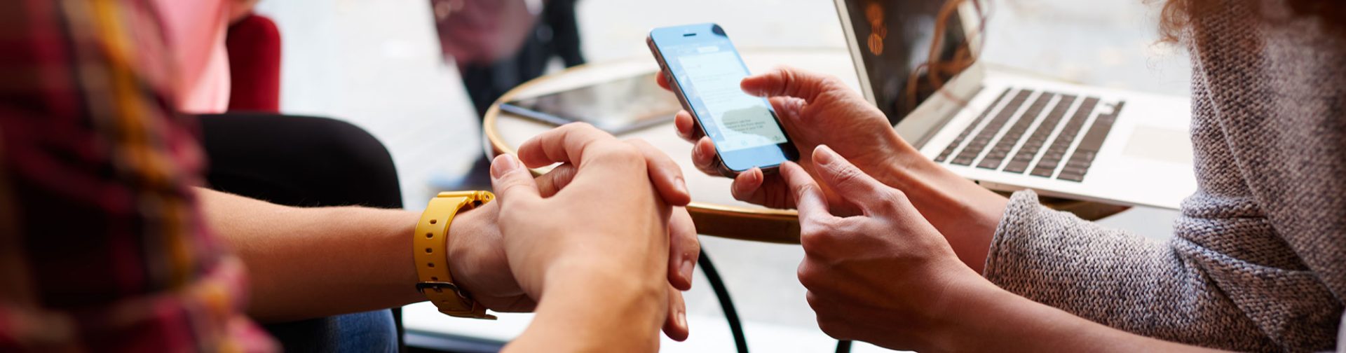 performing a mobile search on a smartphone